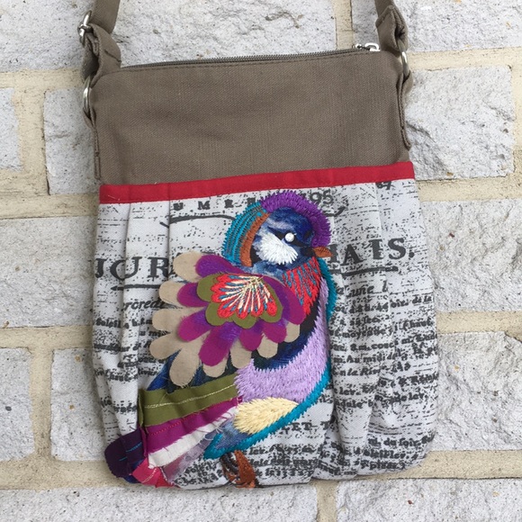 Gorgeous Embroidered Purse - Picture 8 of 16